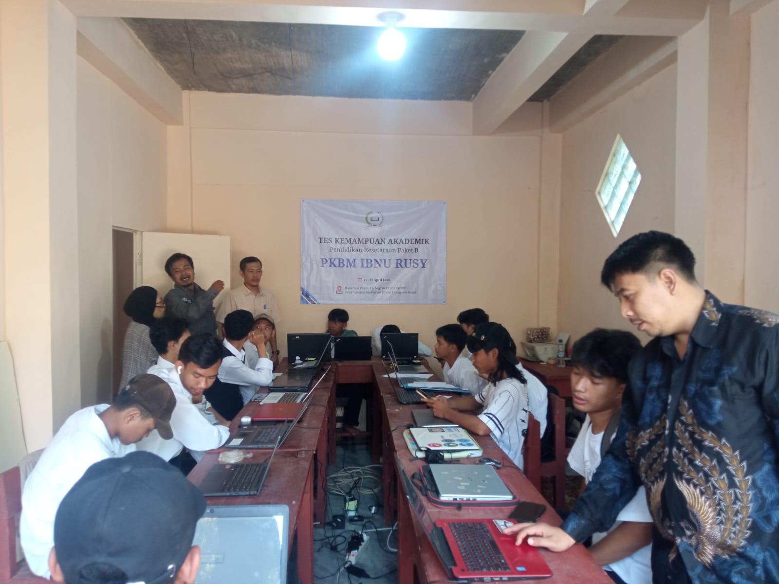 PKBM Ibnu Rusy gelar TKA di Pokjar Cigombong, Jaja Sujai: Mengukur Kemampuan Akademik Siswa/i Dari Hasil Belajar