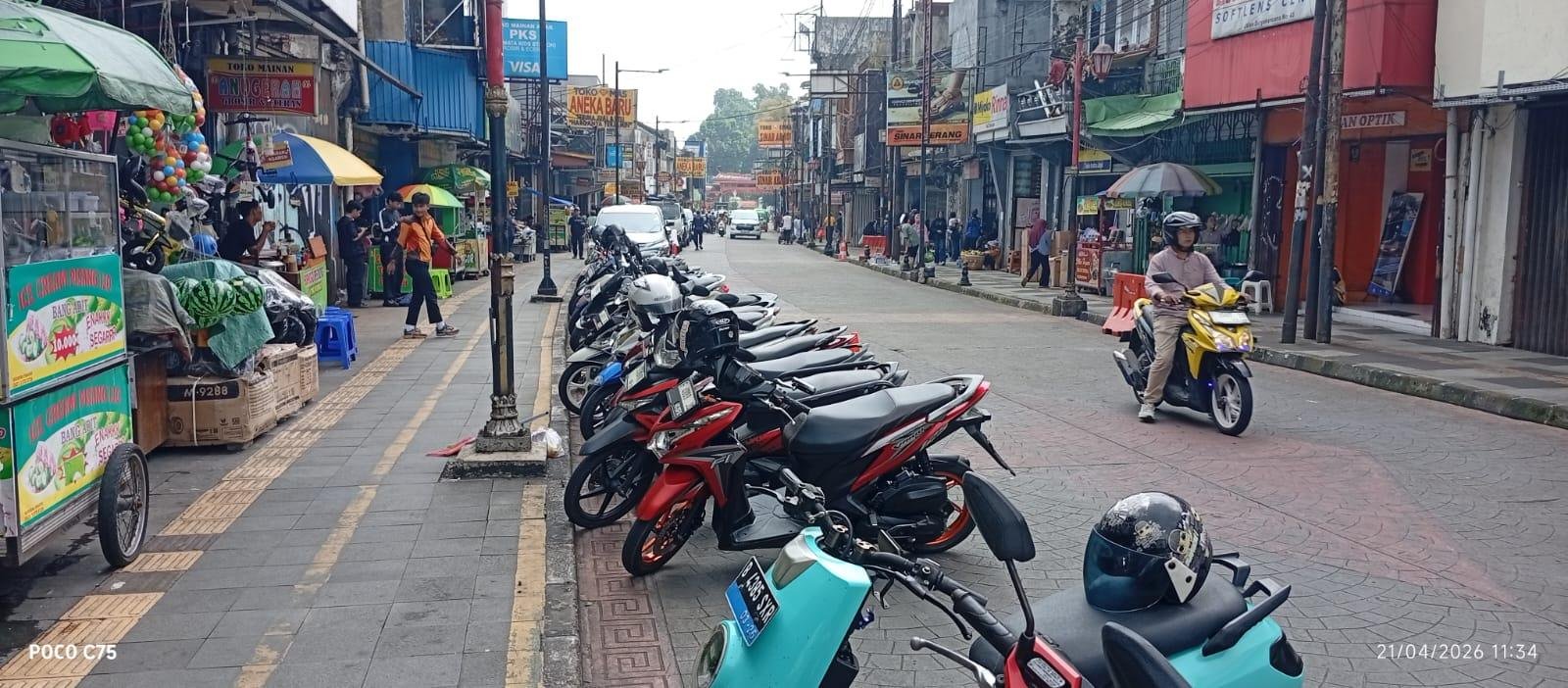 Parkir Tak Lagi di Kiri, Arus Kendaraan di Surya Kencana Kini Lebih Terkendali