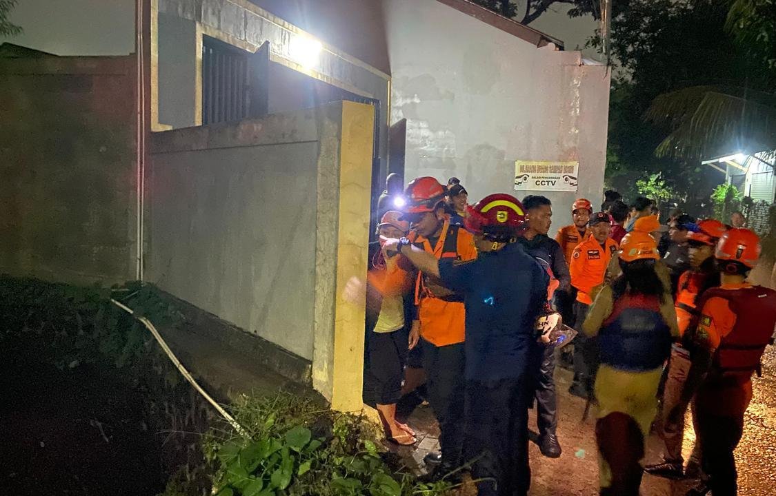 Bocah 4 Tahun Hanyut di Kali Bojonggede saat Mandi Hujan