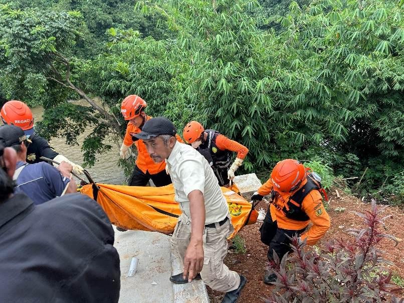 Lansia Hanyut di Kali Ciliwung Sukaraja Ditemukan Tewas di Depok, Kondisi Leher Terlilit Jala