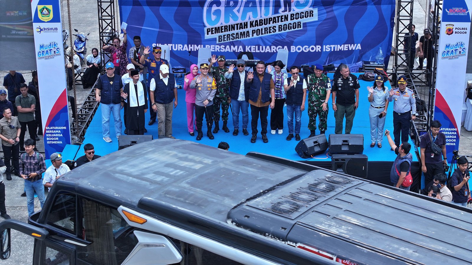 Masyarakat Sampaikan Terima Kasih kepada Bupati Rudy Susmanto atas Program Mudik Gratis