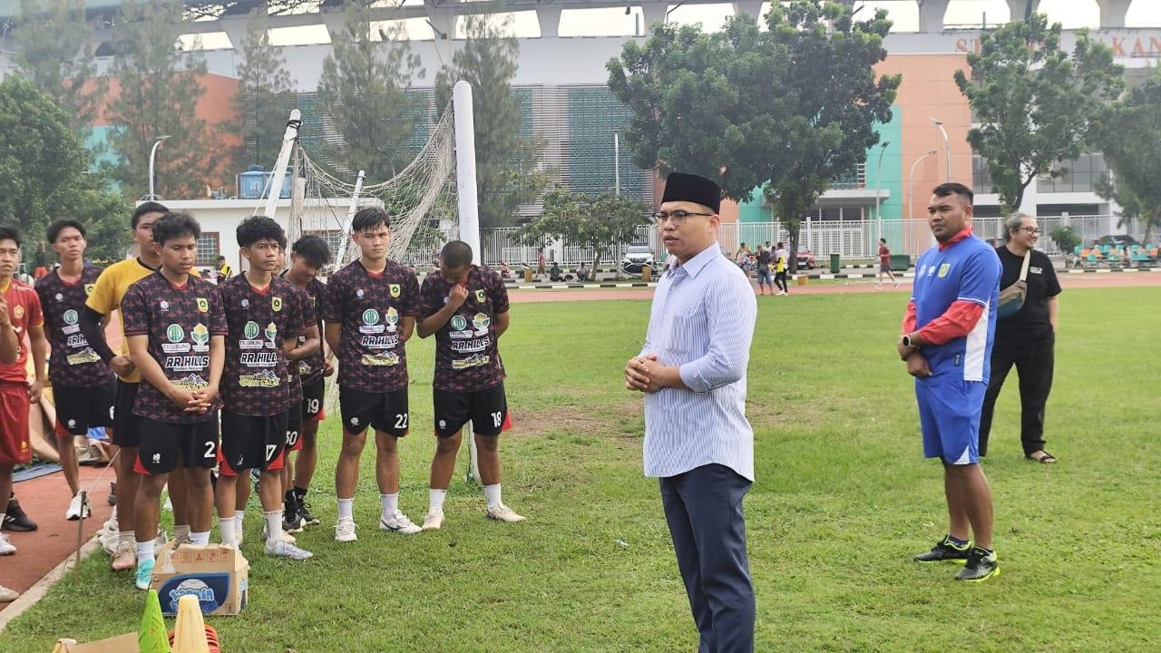 Atep Bakar Semangat Tim Sepakbola Putra Kabupaten Bogor