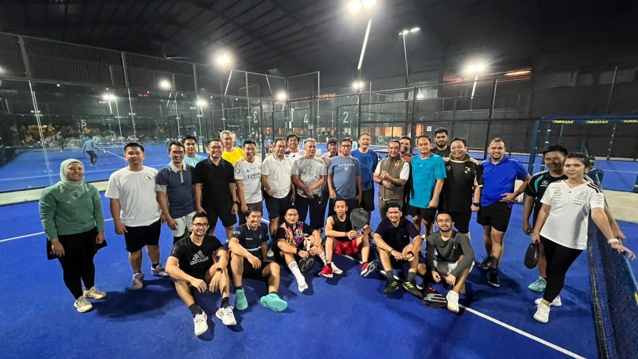 Pemkot Bogor Kalahkan Black Cats di Laga Padel Persahabatan