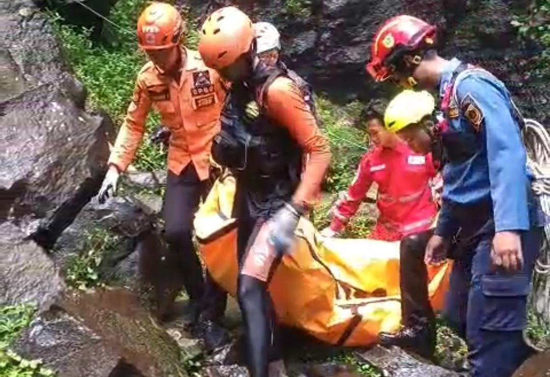 Seharian Tenggelam di Curug Ciparay Pamijahan, Wisatawan Asal Jakarta Ditemukan Tewas