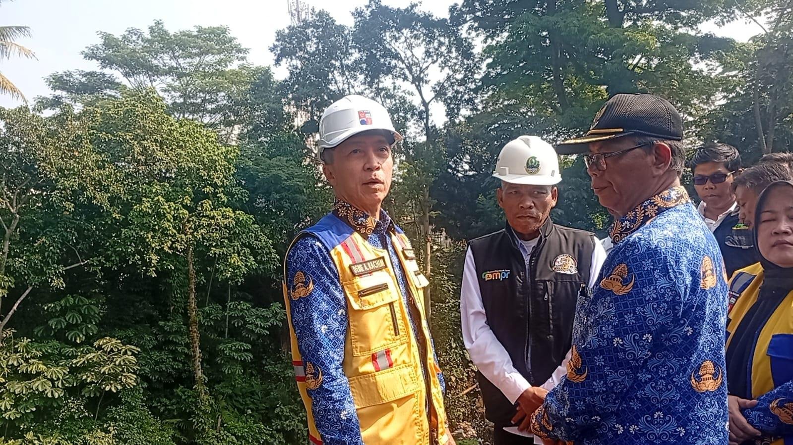 Wali Kota Bogor Tinjau Penanganan Longsor Kebon Pedes, Proyek Rp 5,5 Miliar Siap Dikerjakan