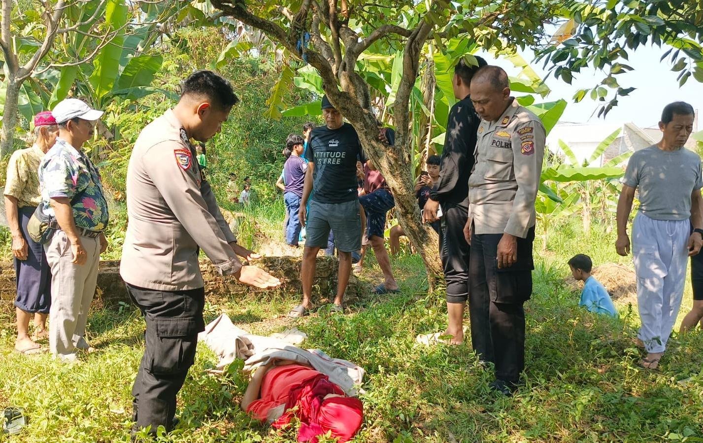 Warga Temukan Wanita 19 Tahun Tewas Gantung Diri di Pohon Wilayah Ciomas