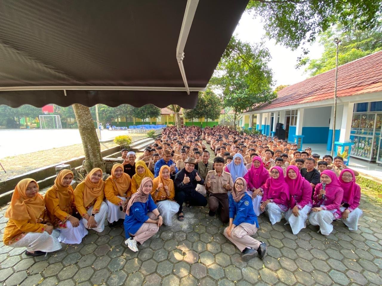 OB Van Teman FM Sambangi SMPN 2 Ciseeng, Diskominfo Kenalkan Dunia Komunikasi dan Penyiaran
