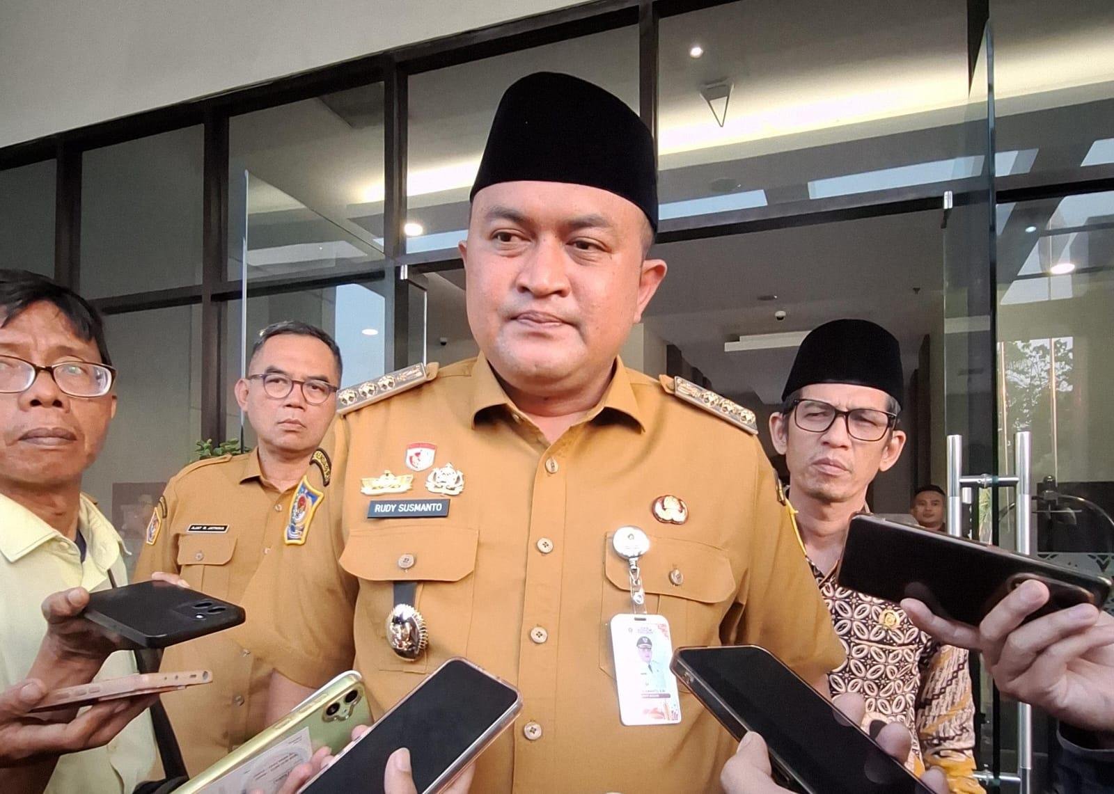 Selama Agustus, Bupati Rudy Susmanto Minta Tiap Rumah di Kabupaten Bogor Kibarkan Bendera Merah Putih