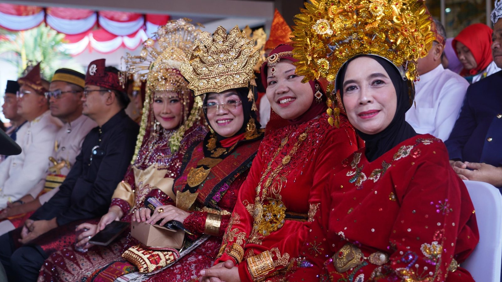 Pakaian Adat Nusantara Warnai Upacara HUT RI Ke-81 di Alun-alun Kabupaten Bogor